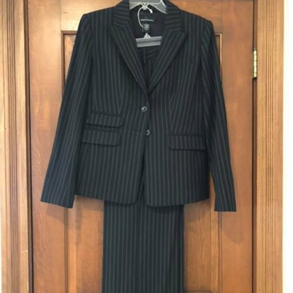 Pants Suit